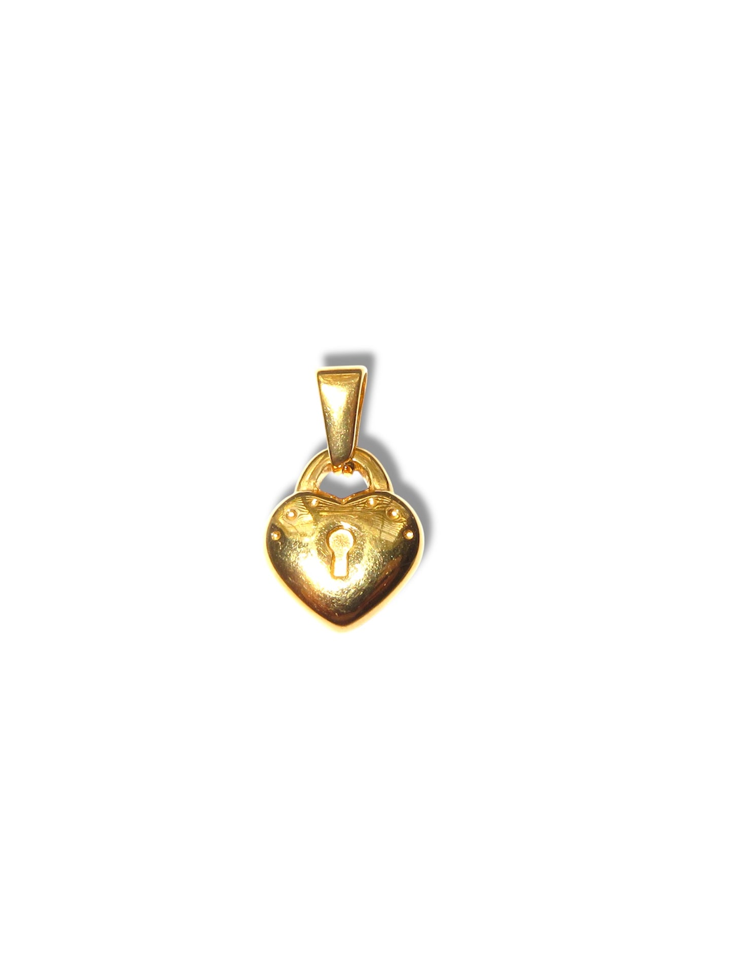 Close heart charms